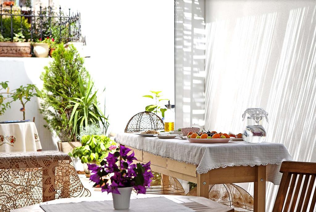 Moshinos Hotel Ayvalik Exterior photo